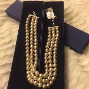Pearl necklace